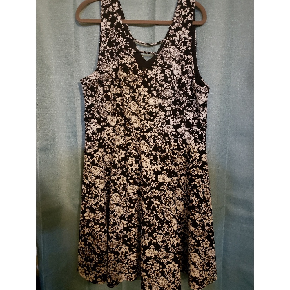 TORRID Black & White Floral Print Dress